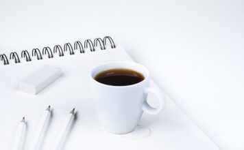 Jak wszyć gumkę guzikowa?
