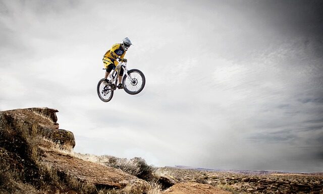 Jaki mandat za jazdę hulajnogą po ulicy?