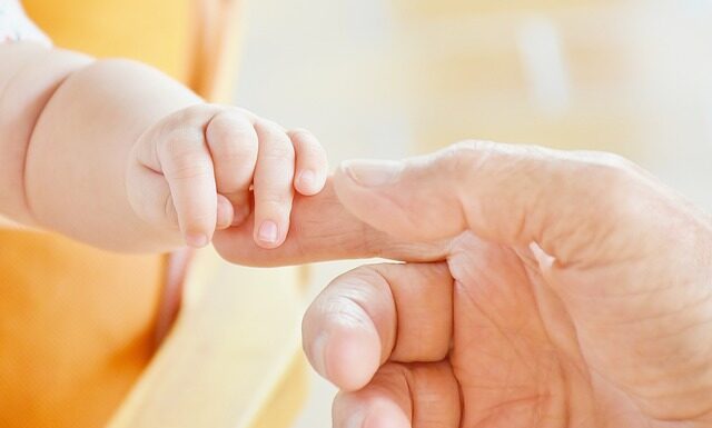 Czy noworodek może spać w gondoli?