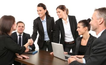 Ile kosztują garnitury komunijne?